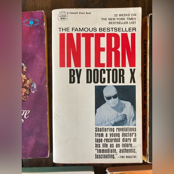 Vintage Lot of Five Books! Medical-Themed - Romance - Rare and Weird Books 1960s - Picture 3 of 15